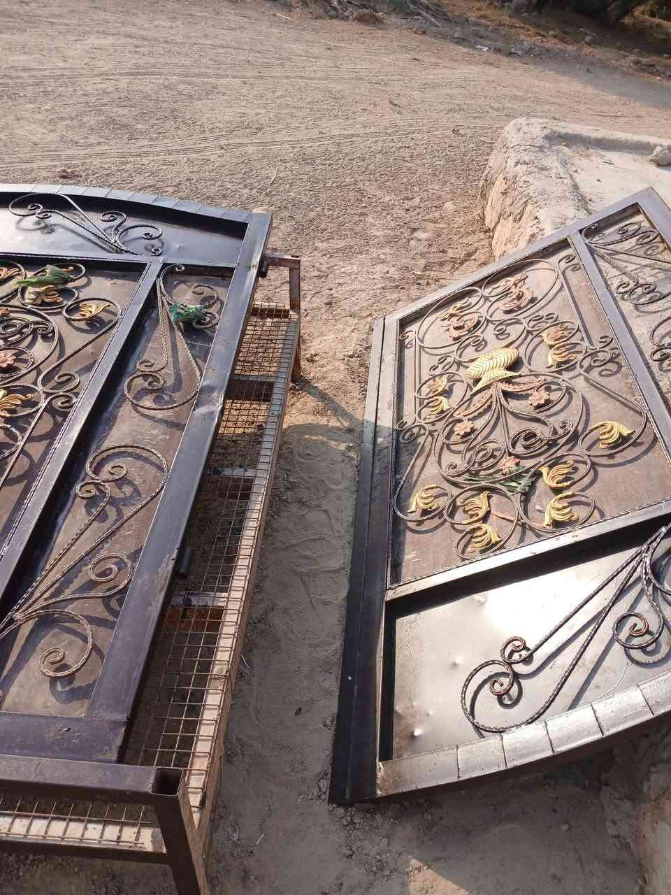 باب حوش للبيع تزكام ثقيل السعر 300 المكان بابل الحمزه الغربي ***********
