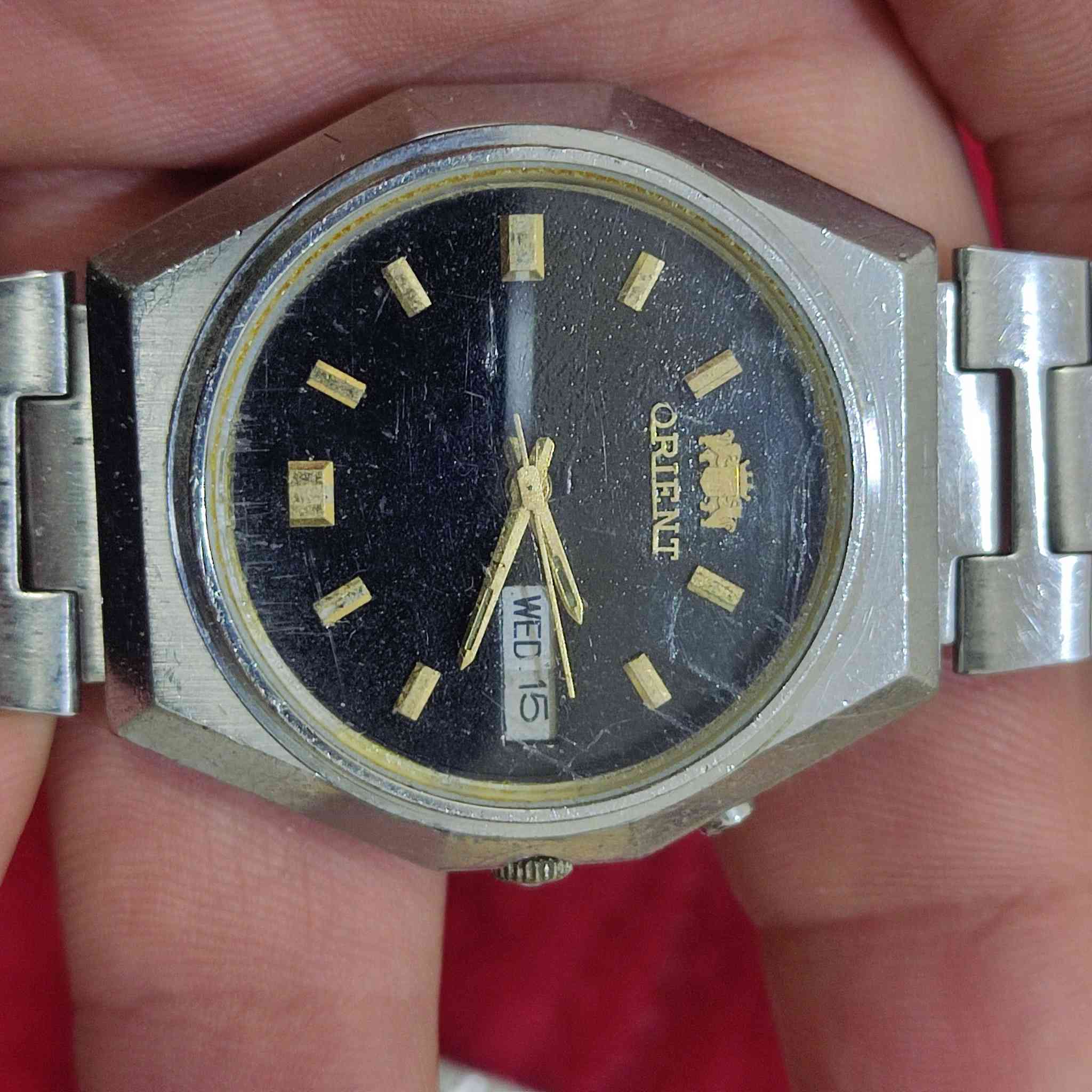 السلام عليكم موجود 46ساعة رجالية23اورينت20سيكو4ستزن بحالة ممتازة وكلة أساسي ملاحظة موجود مفرد هم بس كل قطعة آلهة سعر للمراسلة خاص او واتس ***********
