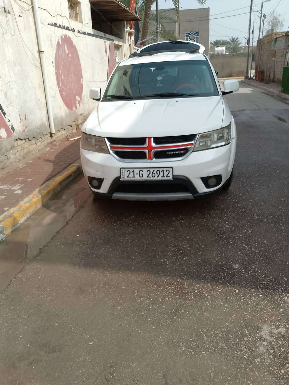 السلام عليكم سياره للبيع دوج جورني كلين سبعه راكب سته موديل 12 مكينه كير كفاله عامه 3600 موصفات معروفه استفسار هذا رقمي ***********
