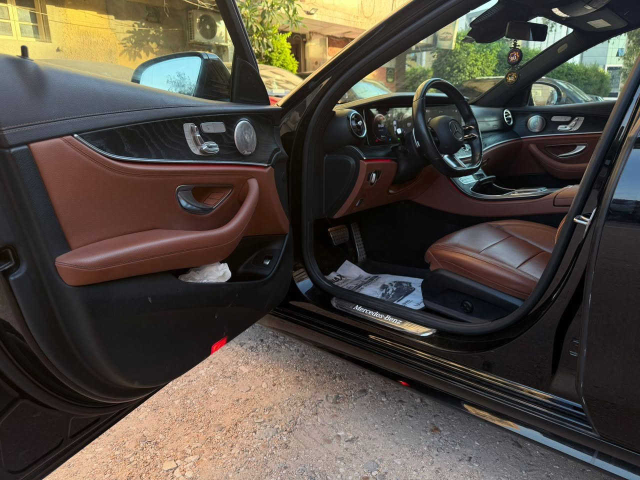 🚗 للبيع | Mercedes-Benz E200 AMG موديل 2021 ✨

🔥 فابريكة بالكامل بحالة ممتازة جدًا، جاهزة على الفحص.

📌 المواصفات:
✅ موديل 2021
✅ فئة E200 AMG
✅ عداد 70,000 كم
✅ جميع الكماليات
✅ فابريكة بالكامل

💰 المطلوب: 3,500,000 جنيه

📞 للتواصل والاستفسار:
01050777317


**إذا كنت صاحب هذا الإعلان وتريد حذفه لأي سبب، رجاءا أرسل رسالة إلى الدعم الفني**