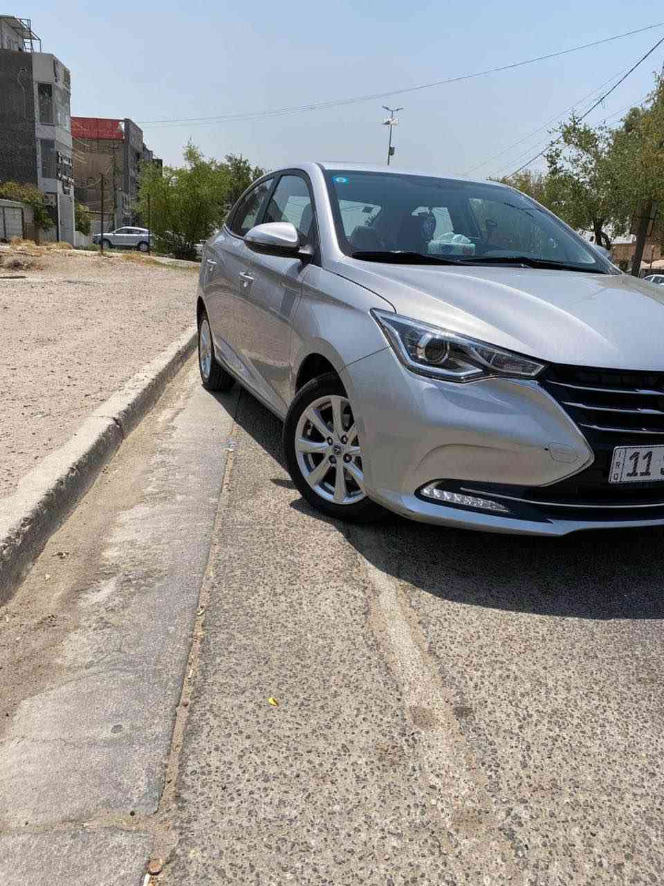 السلام عليكم 
شانجان السفن ٢٠٢٢ 
ماشية ٦١ الف حقيقي 
مكفولة كفالة عامة من كلشي 
بدون ضربة بدون صبغ بدون بارد 
السيارة كلش حلوة وجديدة بالعافية على الياخذها . كتلوكات الشركة بيهة 
المواصفات : 
فتحة سقف 
شاشة بلادية وكامرة 
كشنات جلد 
اشاير بلمري 
فول تحكم ستيرن 
درايف مود 
مانع انزلاق 
السيارة مكانها بغداد البياع 
بأسمي تحويل ثاني يوم 
 
*********** Colombo, Sri Lanka
