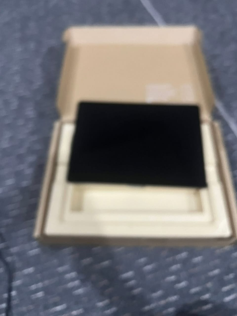 السلام عليكم

بيع فقط 

سيرفس لابتوب ٣ للبيع بدون لمس 

لابتوب دراسة و شغلات مكتبيه او هندسية ساعات عمل طوليه وزن خيف  سوبر سلم 
نظيف كلش  الجهاز 
حجم 13 و نصف 

شاشة 2K IPS QHD
Core i7 1065 G7 جيل عاشر
Ram 16GB DDR4
HARD 256 SSD قابل للتطوير 
كرت شاشة انتل Iris plus g7
بطارية يدوم لحد 6-8 ساعةt

مصنوع من الومينيوم و جل الكانترا الايطالي 
كاميرا 720 HD كلش واضح 

نسخه business edition رجال الاعمال 
Face ID فتح بل وجه نفس آيفون 

مستخدم قليل جدا 
435 الف   

بيع فقط!


**إذا كنت صاحب هذا الإعلان وتريد حذفه لأي سبب، رجاءا أرسل رسالة إلى الدعم الفني**