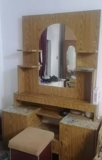 ميز تواليت • زاوية • تعبان