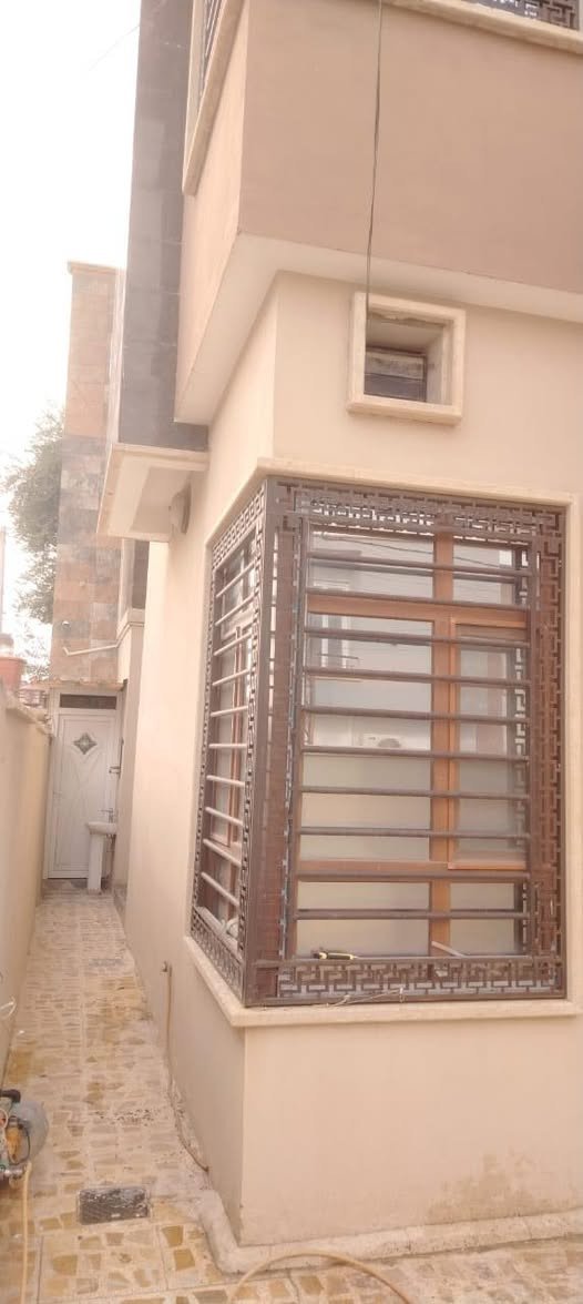 🔥🔥للبيع 🔥🔥

دار في حي الحدباء شارع المضخة 🏠

مقابل جامع ذكوان  ركن 🌤️

مساحة ١٢٠ م  مع الاثاث ✅

طابقين الاول مطبخ مع مخزن واستقبال🔴

 وغرفة نوم 😴 وصحيات مناور وكراج❤️

الطابق الثاني ثلاثه غرف نوم مع صحيات✅

البيت كهرب مولدة و خط انترنيت ضوئي وكامرات 🔥

يحتوي على سبالت عدد ٢ مبردات  🫵🏻كاونترات

السعر خاص 💵💵

للاتصال ☎️

*********** 📞

*********** 📞

🔥🔥مكتب ياسر الحمداني لتجارة العقارات 🔥🔥

✅تابع الصفحة ليصلك كل جديد 👍
