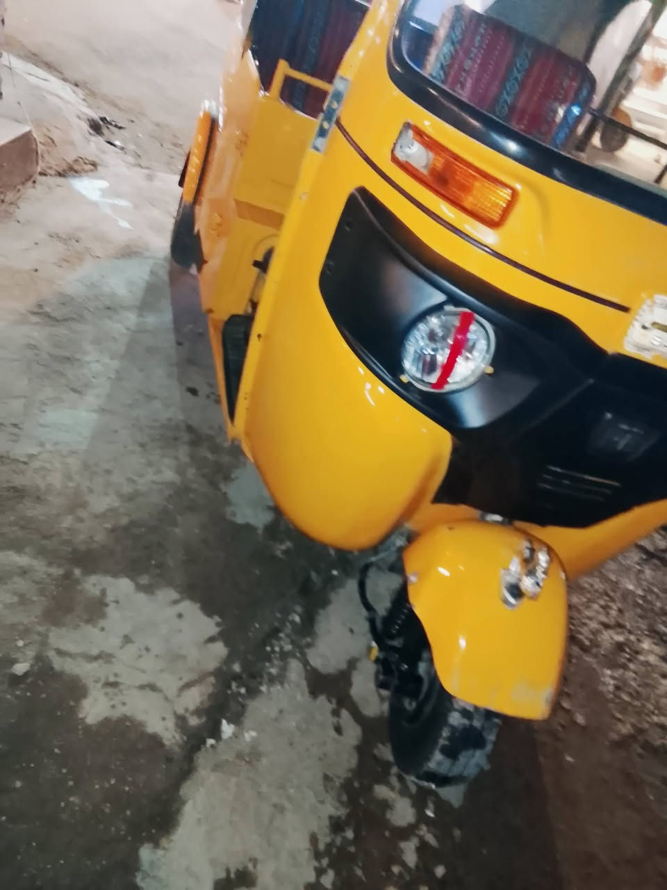 السلام عليكم تيك توك للبيع موديل 22 ماكينه واكسيم خير من الله تيك توك حلوه وجاهزه من كل شيء دوشمه جديده تخون تاير جديد متواجد واتساب مكان بغداد الشعله السعر 8900 ***********
