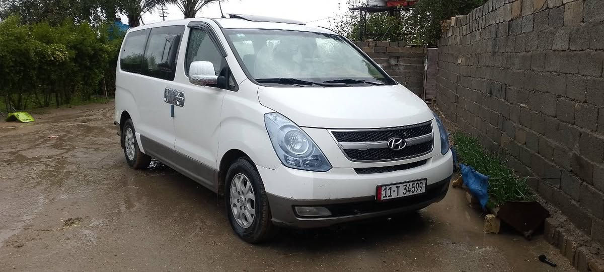 استاركس موديل 2016 بيهه تبديل باب إمامي عكس السايق رصعه بسيطه فى التكمه عكس السايق من بين البيبان بارد قليل فى الصندوق الخلفي الباب موجود البيه الضربه اما الباقي مكفول ربي يفوق الجميع *********** هذا رقم صاحبه اني مكلف للنشر
