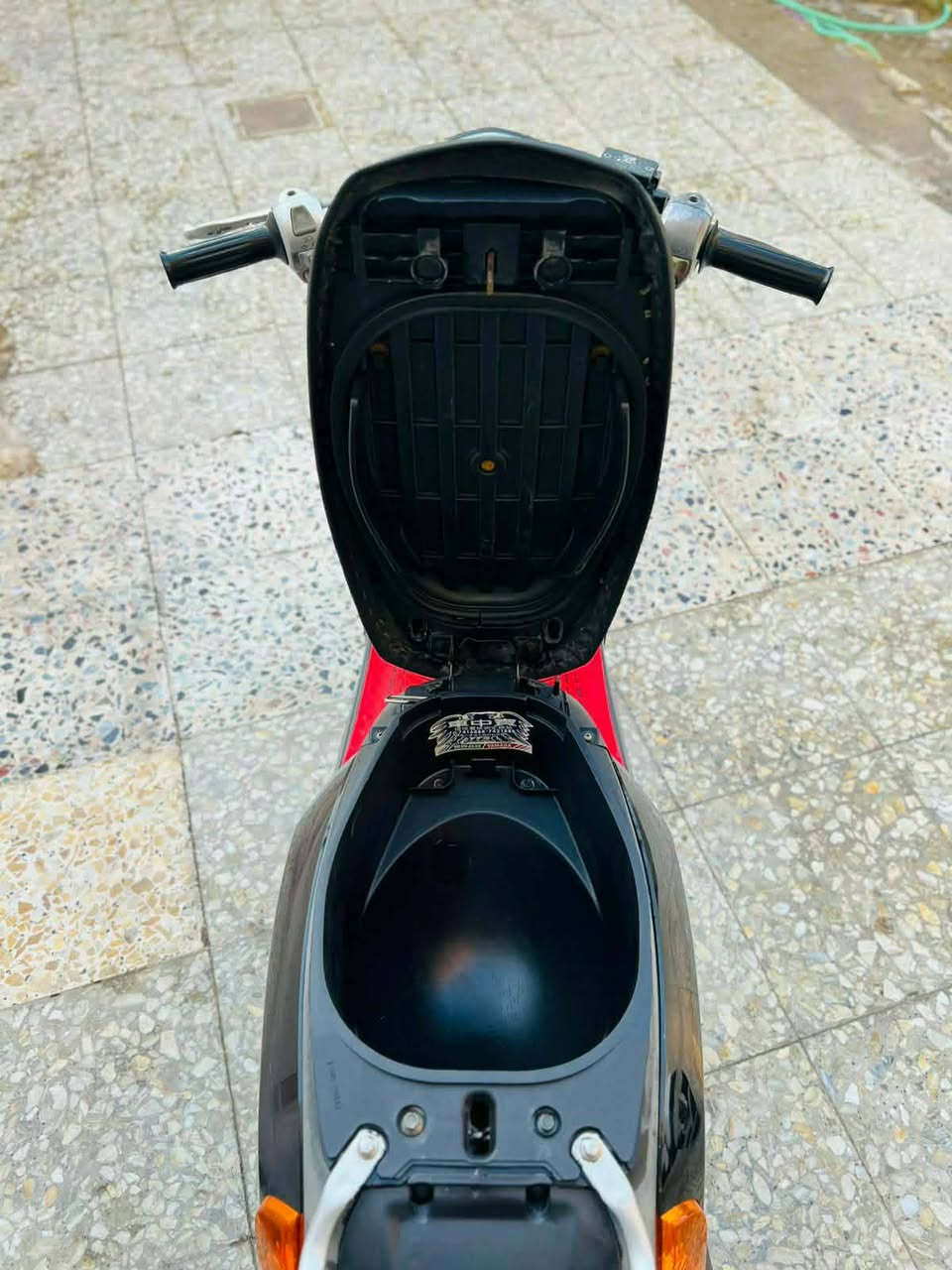 سلام عليكم شباب دراجه بوليس للبيع مديل 2008 دراجه كفاله عامه ختم واحد ويا المكينه الشراي يخابر ويدلل..***********
