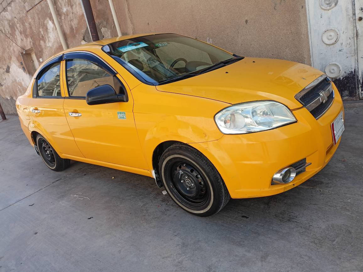 افيو موديل 2009
محرك كبس داخل اصفر 
جاملغ طرف سائق بدون دواخل بس
سنويه جديد مشروع وطني 
بطاقه بنزين موجود 
نقابه و غرامه صفر 
سياره مال بيت كلش نضيف كلشي جديد بي حته المحرك جديد شديته
شرط تحويل ثاني يوم
*********** شراي خابرني واتساب كركوك, العراق
