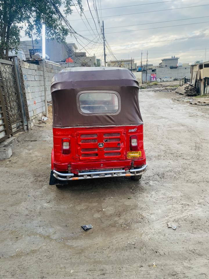 السلام عليكم تك تك البيع موديل 17 محرك 20 نضيف اوراق كامله تكفلك بيهن مكاني بغداد الدوره ابو الديشير السعر / 3 ملاين وبيها مجال الشراي الرقم ***********
