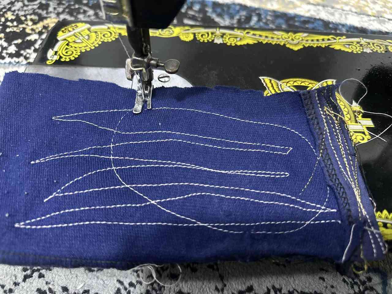 المكينة قديمة من نوع بفراشە شرط أن تكون بدون عيب، الصوت منخفض، السعر 45ألف ویە  التوصيل


**إذا كنت صاحب هذا الإعلان وتريد حذفه لأي سبب، رجاءا أرسل رسالة إلى الدعم الفني**