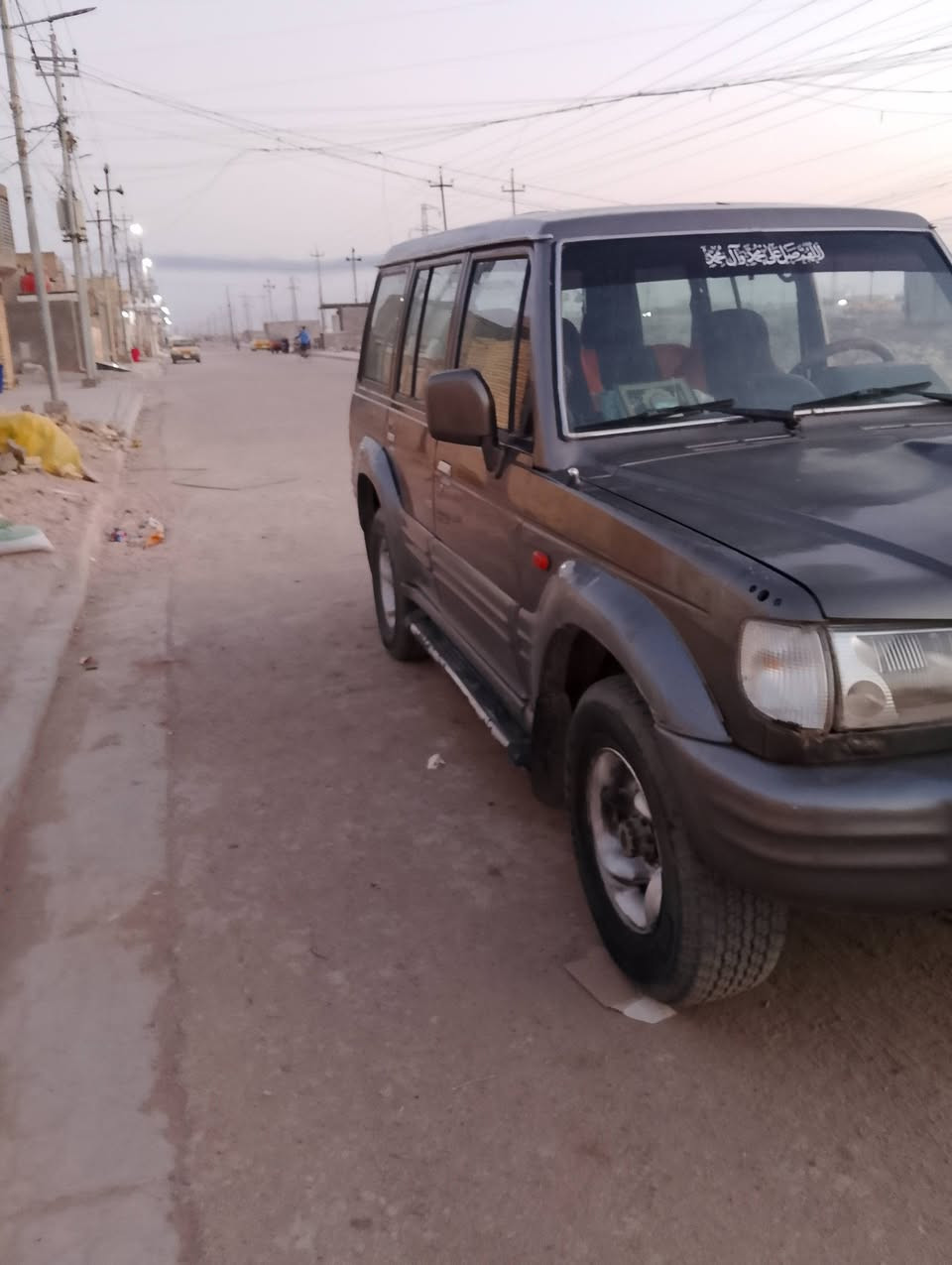 باجير كاربر مديل 2000
سياره بسمنه رقم بصره
مكينه v6 3000 بلاد
كير فقط تعوفه على دي ما تمشي اله تحول تو كيل 
تخم تايرات جدد بلكات واير بلكات همين 
حداديه جديده وره وكدام بس اكو ربل يصير بشاصي ما مبدلينه 
سنويه بعده مصاقطه 
شعندك مراوس بسيارت عاليه وننطي فرق 
واذا جيب مديل 13 وجوه بعد افضل


**إذا كنت صاحب هذا الإعلان وتريد حذفه لأي سبب، رجاءا أرسل رسالة إلى الدعم الفني**