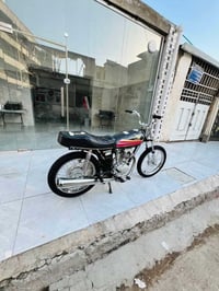 ايراني للبيع اوراق الصولي الدراجه كامله كلهه شغاله السعر 800 وبيه مجال...
