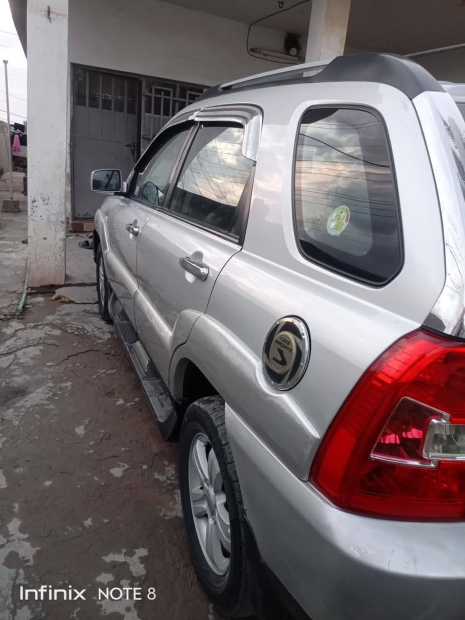 سلام عليكم سبورتج 2009 للبيع او مراوس حسب القناعه محرك وكير خير من الله تبريد ثلج حداديه 100/85 سياره بيه 3 قطع وبيه شويه جراد السعر 113 وبيه مجال ***********
