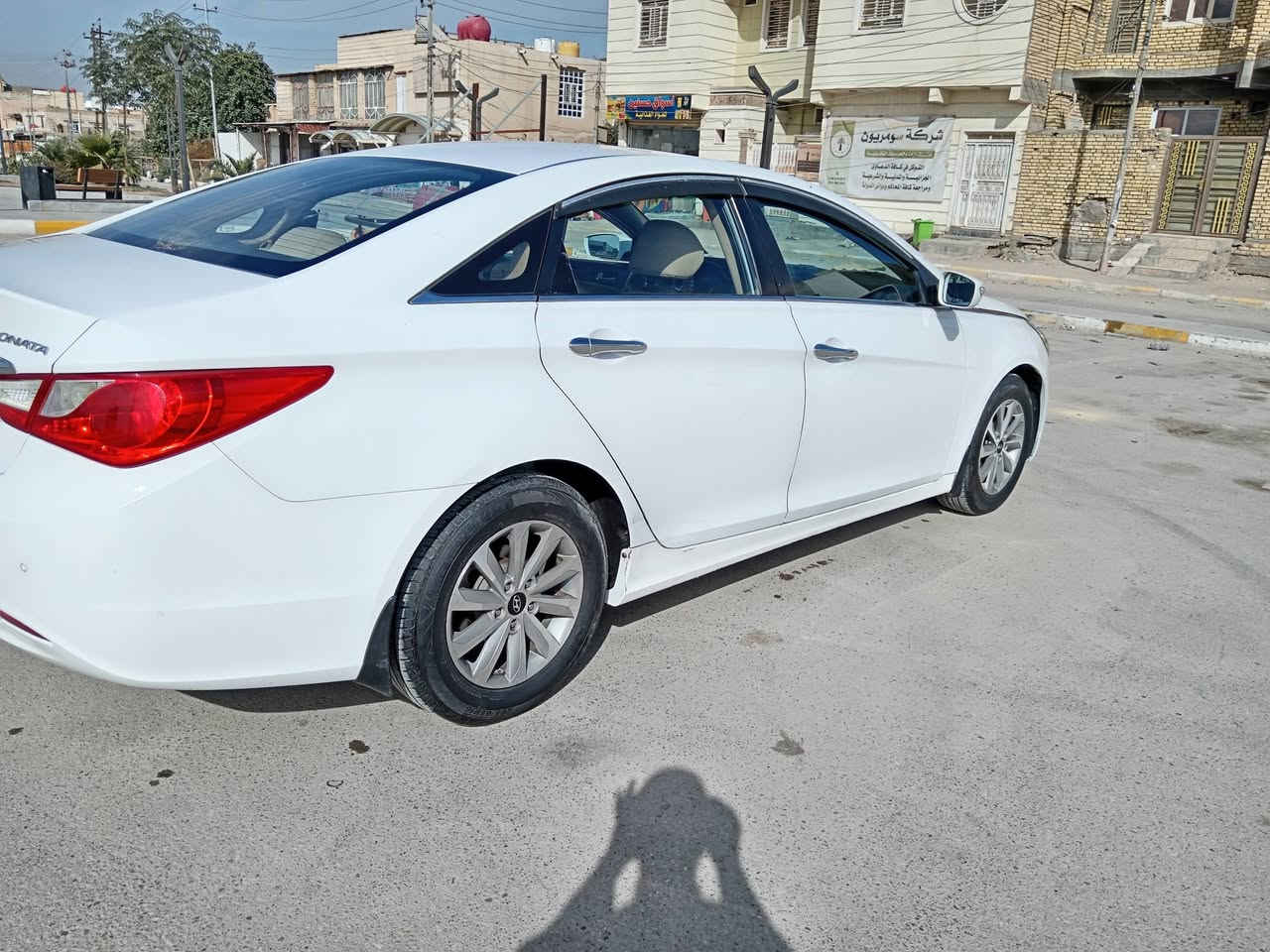 السلام عليكم سوناتا للبيع 2012 كفاله عامه مكينه كير حداديه 100 ٪ تخم تاير مكينه دوش 2400 السياره في الناصريه السعر 140 تليفون ***********
