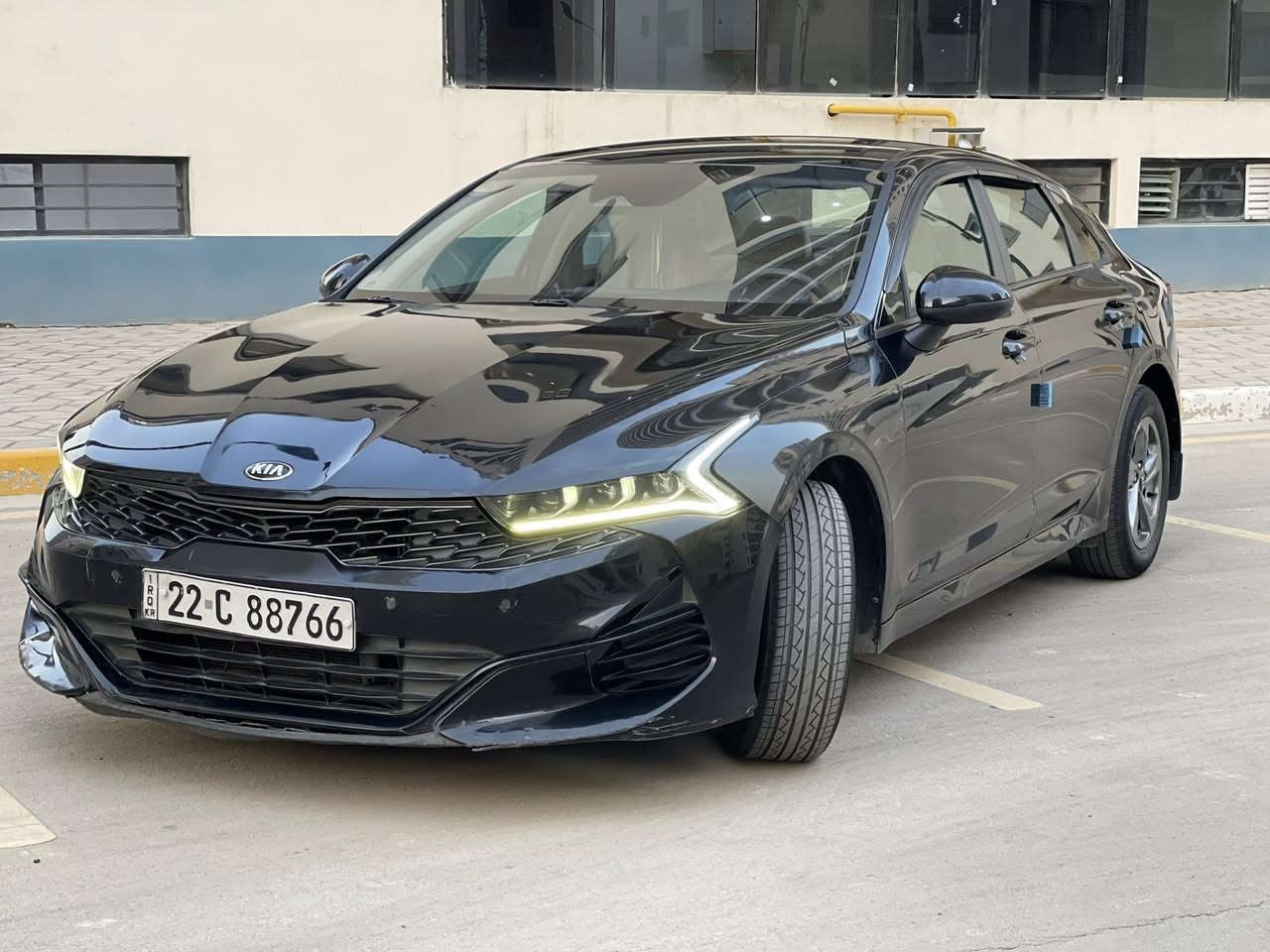 كي5 

الفئة : LX5 
المــــوديـــــل : 2021
العداد :  51 ميل 
اللون :  اسود 
المحرك : 1.600 تيربو 
الرقم :  اربيل مميز 

المــواصـــفـــات LX 
 : بصمة تشغيل  
: سايد بريك كهربائي 
: شاشة كبيره 
: رادار جانبي 
: رادار امامي 
: تحكم ستيرن  فول  
: وقوف ذاتي 

الحـــــادث الامريكي : بنيد فقط
- بالعراق بيها صبغ3 قطع 
شرط 
التحويل مباشر 
كير كفاله عامه 
محرك كفاله عامه 
تبريد فول 

السعر : 150 وبيه مجال بسيط


**إذا كنت صاحب هذا الإعلان وتريد حذفه لأي سبب، رجاءا أرسل رسالة إلى الدعم الفني**