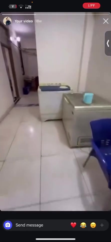 متوفر شقه الكراده ساحة عقبه خلف المسرح الوطني طلاب و موضفين محتاجين نفرين الشقه غرفتين و صاله و مطبخ و حمام و سبالت 2 و مراوح و الشقه ماثثه محتاجين فقط نفريت للتواصل ***********
