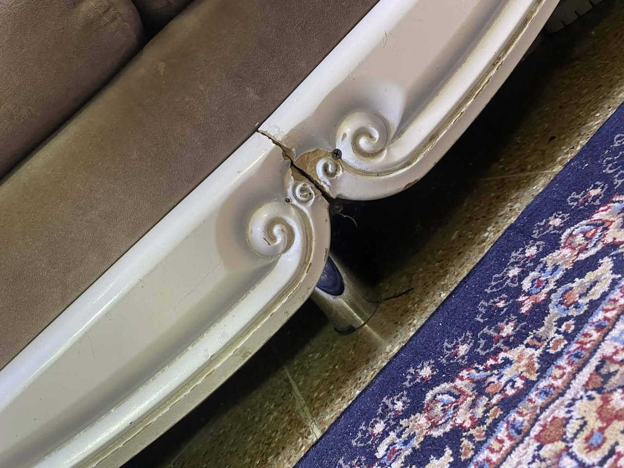 تخم دمياطي 10مقاعد ب500بي بس ضرر واحد موضح بالصورة


**إذا كنت صاحب هذا الإعلان وتريد حذفه لأي سبب، رجاءا أرسل رسالة إلى الدعم الفني**