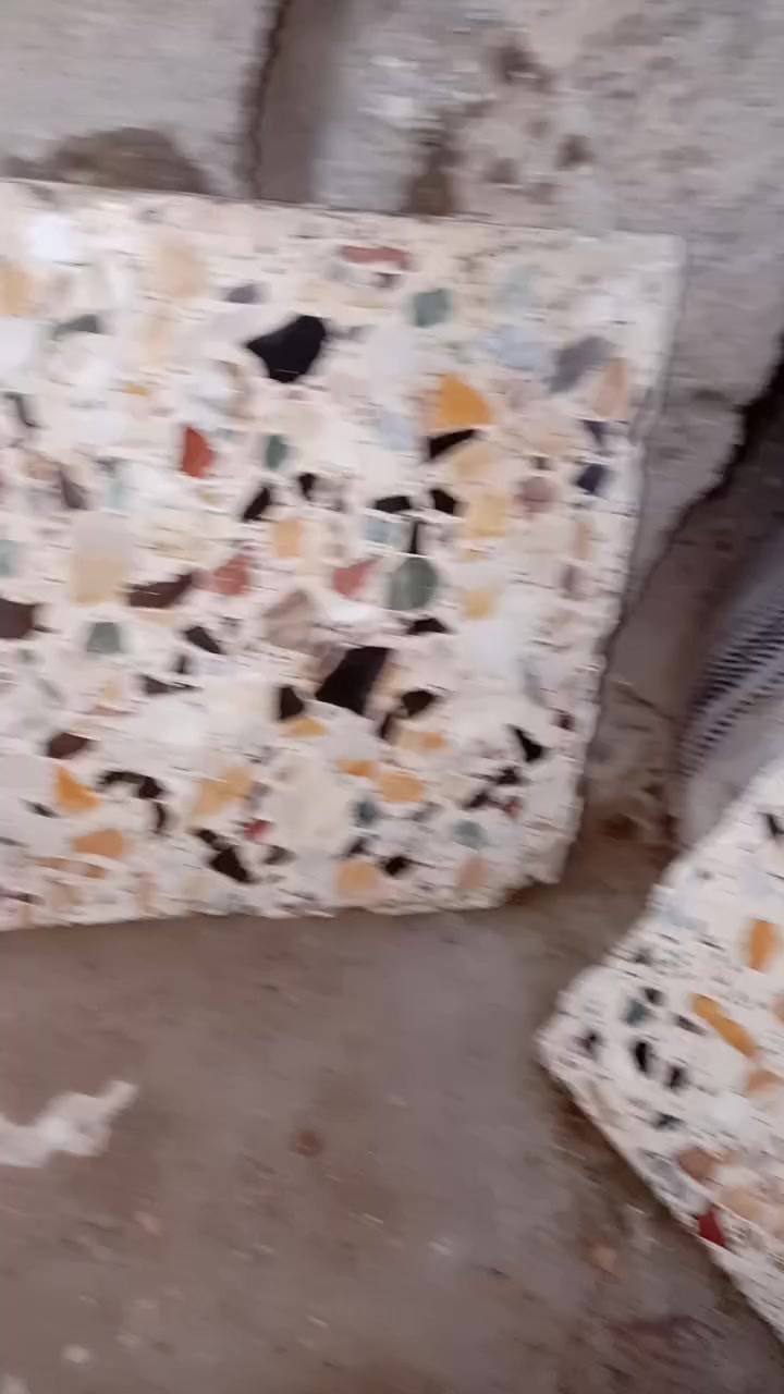 كاشي مستخدم كلش نضيف لونه ماجارد لعدد 44 لسعر40وبي مجال


**إذا كنت صاحب هذا الإعلان وتريد حذفه لأي سبب، رجاءا أرسل رسالة إلى الدعم الفني**