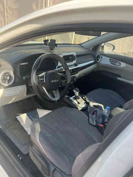 سيراتو 24 اخت زيرو ماشي عشرت الف مال شركة دولية ام ضمان فول مواصفات محرك 2000 دوش  مال شركه سعرة 197  بغداد الكرادة ***********
