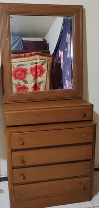 ميز امرايه • نضيفه • قابل تفاوض