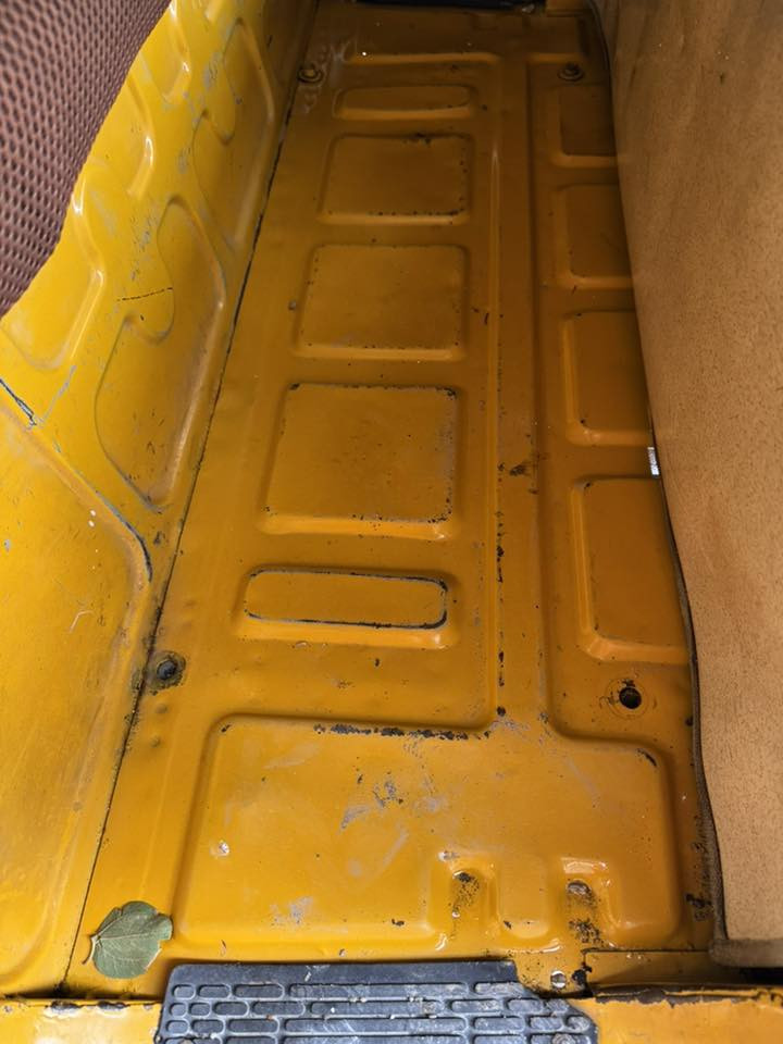 سلام عليكم تكتك للبيع 20شهر 4
التكتك اوراقها كامله كبل لترقيم مابيهن نقص   تخم تاير بنزات عنابير جدد المكينة تجفيت شركة فشك كلجات وكرنك وفشك كله جديد   
السعر 5600وبية مجال بسيط المكان الشعلة رقمي ***********
