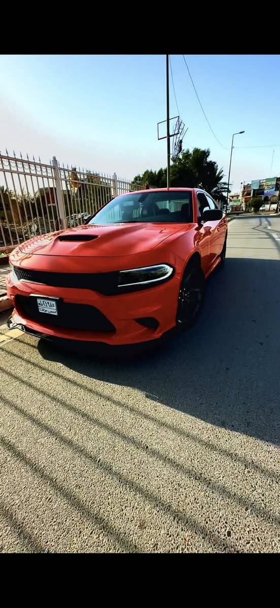 سلام عليكم جرجرGt 2023سياره بعدها ما مرقم   حدثها باب سايق وجملغ فقط بدون دواخل سياره ماشيه 17 نص فول  مكان سياره بغداد الشعله السعر 280 وبيها مجال قليل  الرقم ***********
