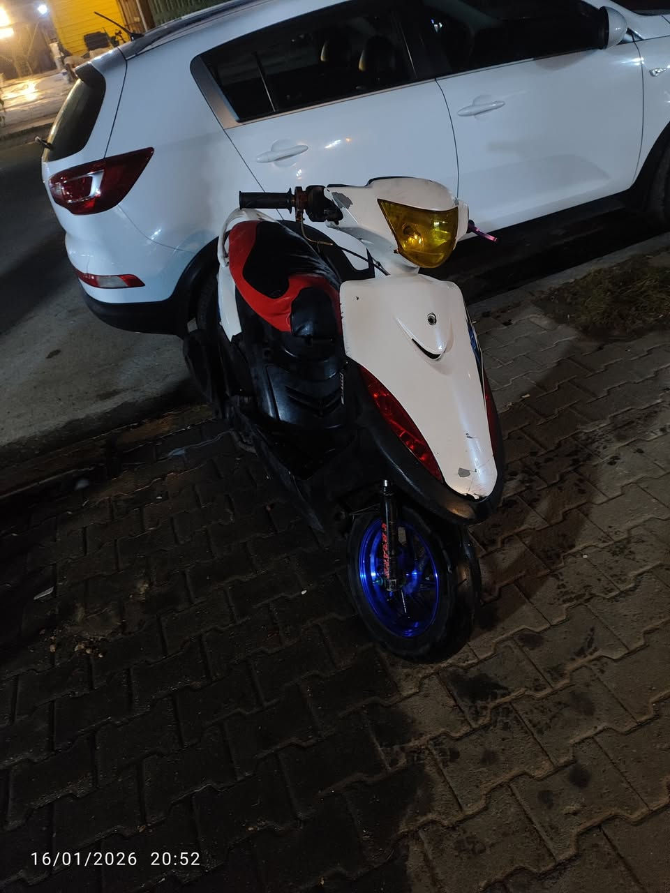 العنوان كربلاء حي التعاون قرب مطعم النافوره دراجه بوسه 55 بلادي ما مفتوحه ماكينتهم مشيه في سنها 
400 وبيها مجال رقم الموبايل واتساب ***********
