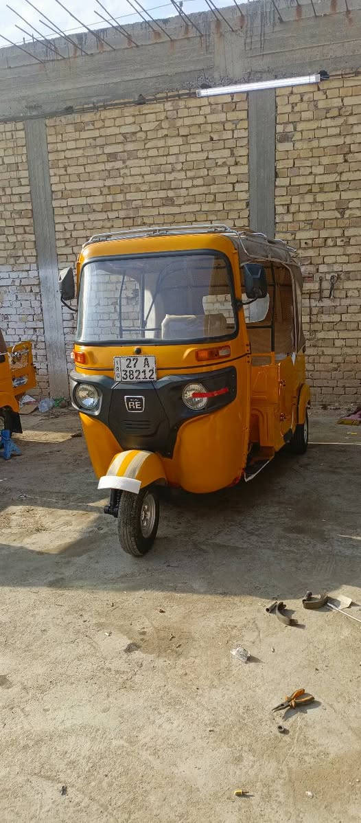 سلام عليكم تكتك للبيع 21 ليموني
رقم وسنوية رقم ذي قار تحويل ثاني يوم 
ما متواجد خاص 
سعرهه 7500 بدون سيبايه 
تصال ***********
مكاني ذي قار قضاء الدوايه
