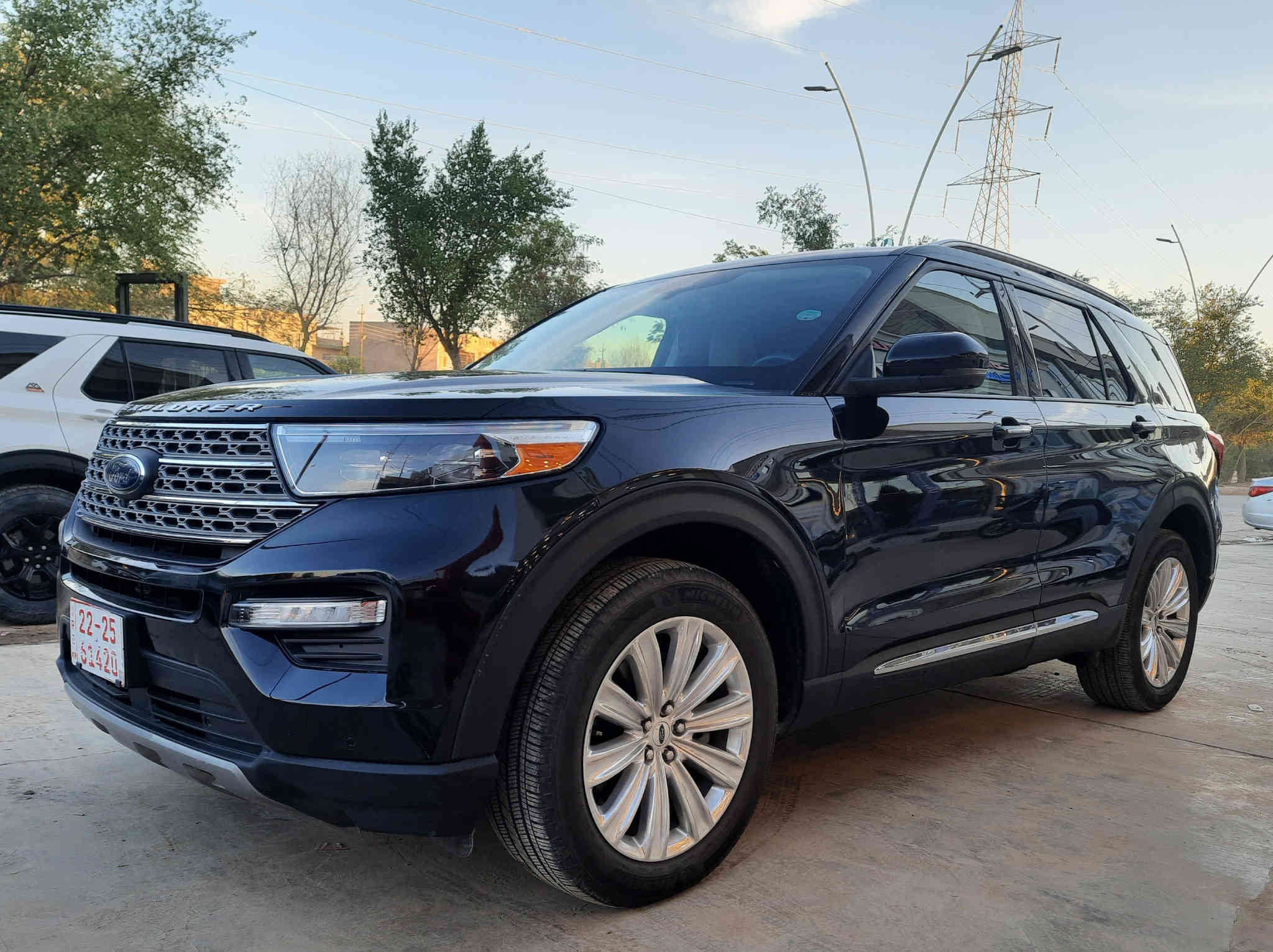 معرض ⚜️PLATINUM⚜️ لتجارة السيارات
سامراء⚜️شارع كراج بغداد⚜️ قرب فلكة العلوة 

***********
***********
 
💢💢💢عرض اليوم 💢💢💢

FORD EXPLORER LIMITED HYBRID  2023

💠 الفئة 4*4 LIMTED HYBRID 

💠 الموديل 2023

💠 اللون / اسود 

💠 عداد المسافات 24000mile 

💠 حجم المحرك 6 سلندر 3.3 لتر،  تنفس طبيعي 

💠 القدرة الحصانية 318hp 🐎🐎🐎

💠 اللوحات / كاتي تترقم شمالي فقط 

💠 المواصفات 
▪️بصمة 
▪️دخول ذكي 
▪️تشغيل عن بعد 
▪️كود بالباب 
▪️مثبت سرعة 
▪️قيادة آلية 
▪️تحديد مسار 
▪️رادار جانبي 
▪️رادار امامي 
▪️حساسات امامية وخلفية 
▪️كاميرا 360 درجة 
▪️فتحة سقف بانورامية 
▪️اوتو ستوب ستارت 
▪️تنبيه سرعة الشارع
▪️فور ويل درايف 
▪️مانع تصادم وتحذير 
▪️كشن كهرباء 8 حركات 
▪️كشن امامي تدفئة وتبريد
▪️كشن جلد بيجي
▪️وضعيات قيادة 
▪️اوتو هولد 
▪️نفكيشن 
▪️كشن vip 
▪️صندوق كهرباء 
▪️تحكم ستيرن 
▪️مانع انزلاق 
▪️كشافات ضباب 
▪️اوامر صوتية 
▪️ستيرن تدفئة
▪️كشنات خلفي تدفئة 
▪️كشنات خلفي كهرباء 
▪️اندرويد اوتو 
▪️إشارات بالمرايا 
▪️كير 10 سرعات 
▪️تبريد 3 قطع 
▪️ويل 20 كروم
▪️يدات تطعيم كروم 
▪️سبايدر كروم 
▪️اوتو بريك 
▪️سايد بريك بصمة 
▪️ ستيرن كهرباء 
▪️بردات خلفية 
▪️دبل كزوز

💠 الضرر / تعديل جاملغ خلفي بارد 

💠 السعر /  اكتب تم يوصلك الرد بالسعر 

💠  رقم الشاصي/  1FM5K8FW4PNA01963
