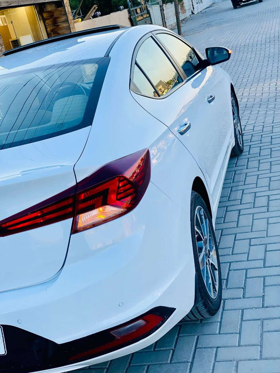 سلام وعليكم
النتار ٢٠٢٠ خليجي 

فول مواصفات ١/١

بصمه 

فتحه 

اشاير بلمري +مري شفط

تبريد قطعتين 

تبريد قطعتين 

لدات امامي خلفي 

خمسه ويل كب 
سعر ب١٥٨ وبيها مجال 

ماشيع ٧٥

رقم بغداد بسمي  

مكاني بغداد البياع ***********
