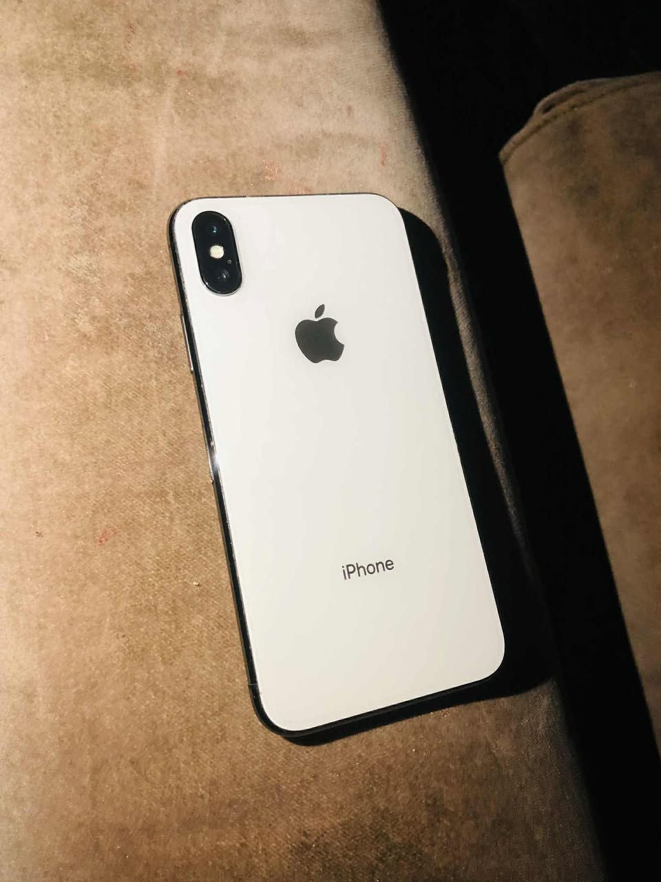 السلام عليكم شباب ايفون اكس نظيف شوفه العين 100 وبي مجال الاستفسار على هذا الرقم اتصال او واتساب.***********
