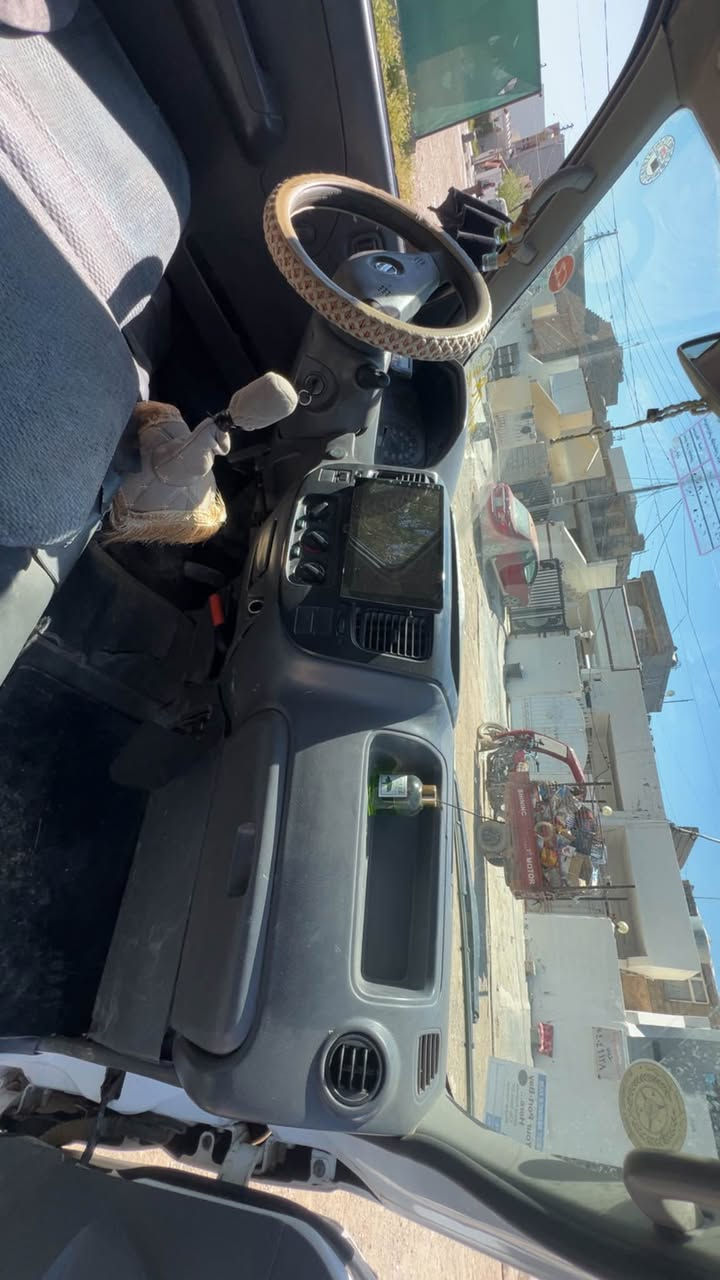 نیسان ٢٠٠٧ رەقم وسەنوی نوێ ٢٠٢٩ پیش و پشتی کەپسە دووسی شوینی سپوغە شاشە ئایپات جوار تایی نوێ گاحی کوشین خاوین غاز و بنزین  ژم *********** أربيل, العراق
