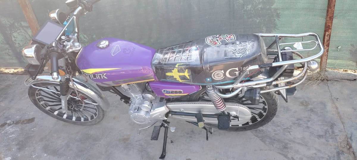 اسلام عليكم ورحمة الله وبركاته دراجة سونك اصلي موديل 2025 دراجة بعدهة زيرو خير من الله نازلة ابشهر 10 الي مو شراي لا يكسر بيهة للستفسار *********** للعلم اوراقهة اصلي كرتوانية دراجة فول مكفول
