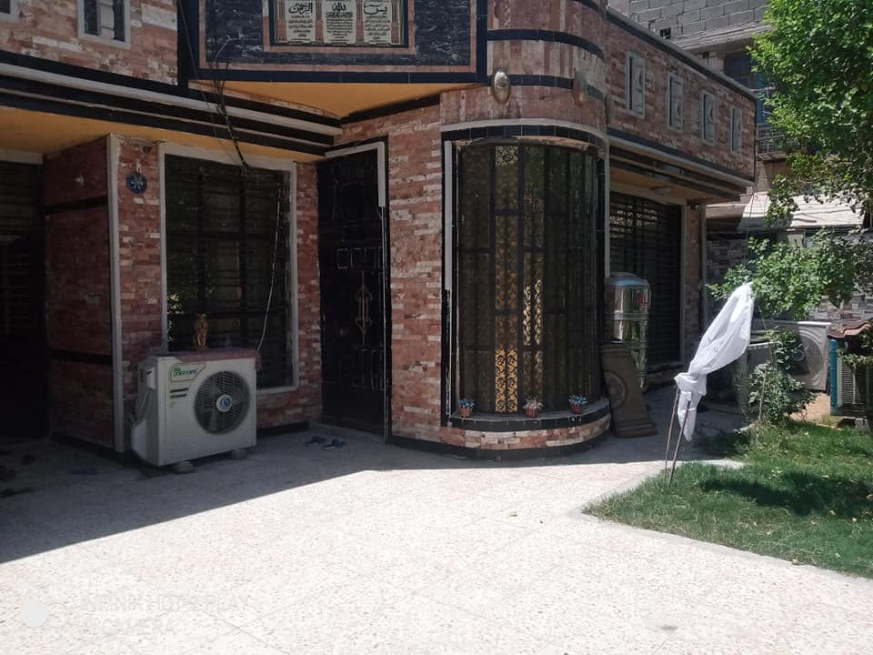 السلام عليكم
بيت لبيع
 حي السفير
غرب كراج الشماعية
اسقبال+غرف عدد6+صالة عدد3+مطبخ عدد2 صحيات عدد 6المساحة500
الرقم ‏‪*********** بغداد, العراق
