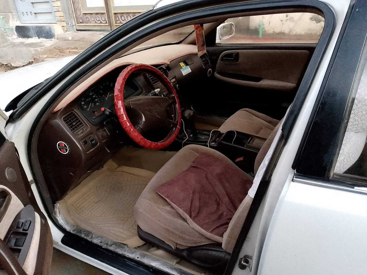 الهم صلي على محمد والي محمد للبيع فقط كرسته نفخ رقم انبار راعيه موجود بلناصريه سنويه مامنتهيه  السياره مكفوله من الكص والنقل الجثه   والعيب الشرعي مكينه وكير ثنين ونص ديكلو  خير من الله حداده جديده امامي وخلفي تخم تاير جديد ويل كب جديد كهربائيات فول كله شغاله السياره جاهزه للخير مال جناي العنوان الناصريه قضاء الشطره. السعر. 70 وبي مجال قليل   السياره مرشرشه ***********
