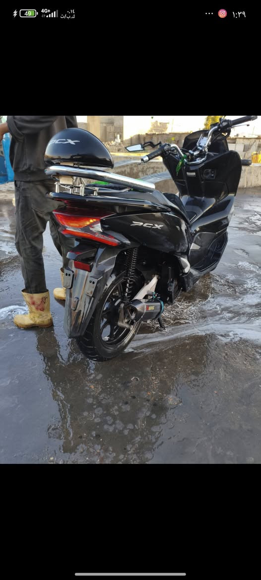 سلام عليكم 
Pcx  جيل الثالث
 كفاله عامه مال جناي دهن امزويل بانزين كله محسن بيهه صالنصه رياضي والبلادية موجوده  دراجه تتعب تكول جديده معدل 120 شرط
مسويله ادامه كامله تخم تاير 
رايده ب12 وبيه مجال بسيط
مكاني مدينة الصدر رقم ***********
