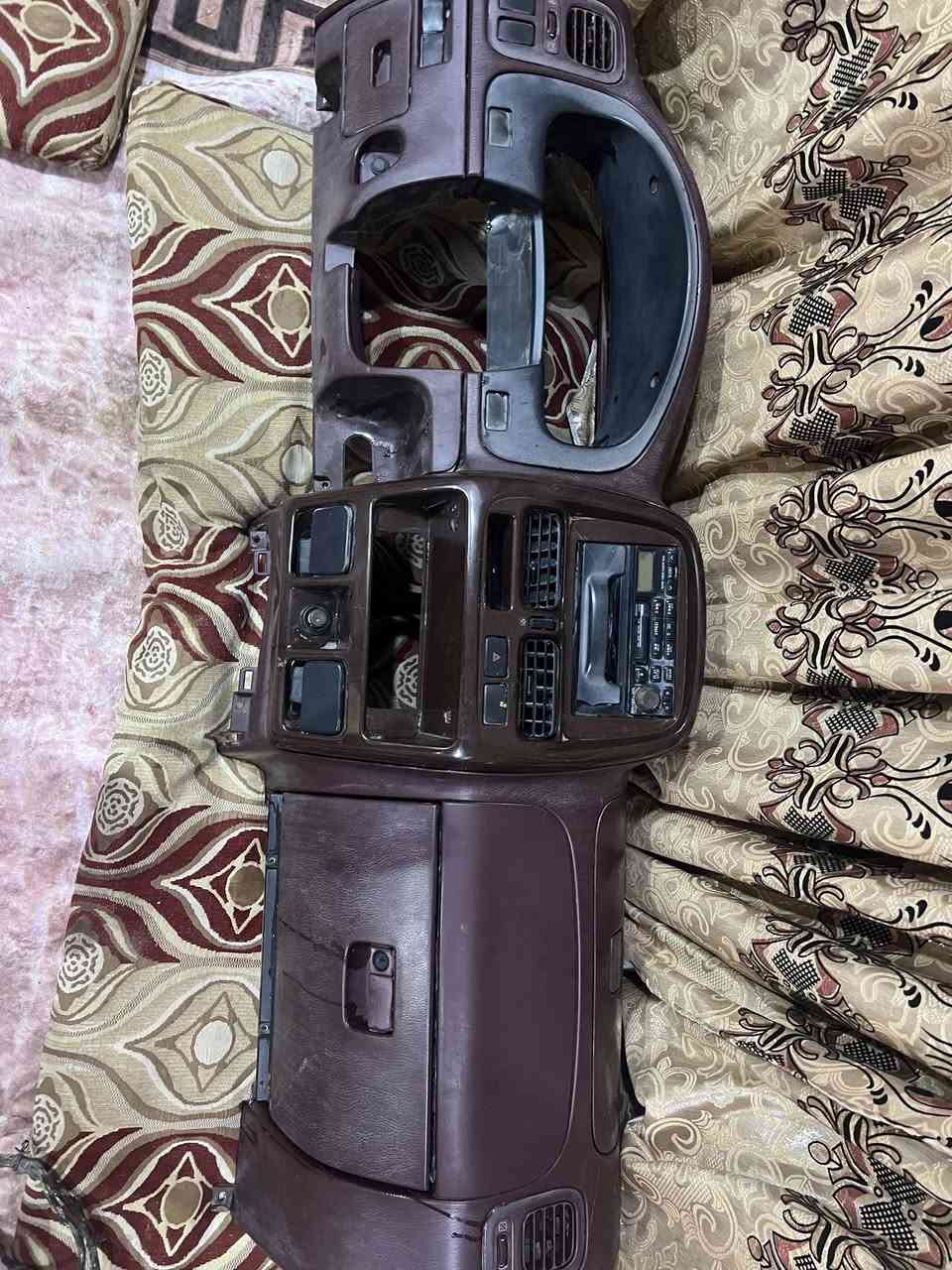 دشبول بيكم نسيان شبوط جديد كلش 
دشبول جديد مكفول لا مكسر ولا مفطر حته لونه جديد
كامل ماناقصه برغي هو و عينه مالته 
لبيع بسعر مناسب 
مكان البصره القرنه 
***********
