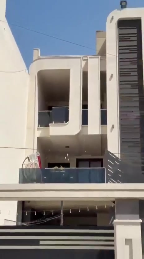 **شقة للإيجار | موقع مميز ومدخل معزول 💎**
لكل الباحثين عن السكن المريح في أرقى المناطق، شقة للإيجار بموقع حيوي جداً:
 * **الموقع:اليرموك قرب مطعم ورد (على فرع رئيسي)
 * **الطابق:** الثاني
 * **الخصوصية:** مدخل معزول وخاص
💡 **عندك عقار تريد تبيعه أو تأجره؟** تواصل ويانه وإحنا نتكفل بالباقي!
📞 **للتفاصيل والاستفسار:**
 

***********
