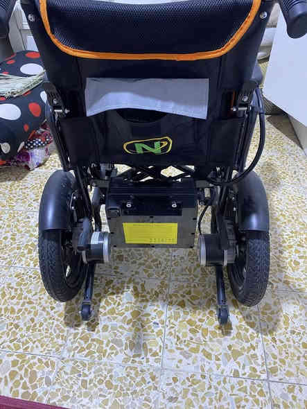 عربانه شحن للبيع جديده ما مستخدمه سعر ٤٥٠/بس واتساب متوجد ***********
