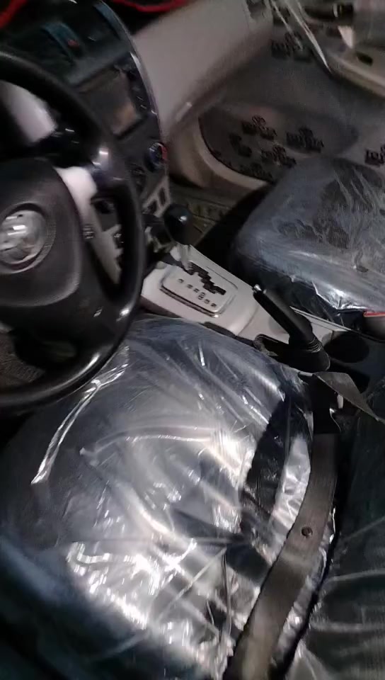 سلام عليكم كورلا 2013 أمريكي بدون حادث مكينه وكير حاوية تبريد ثلج رقم بابل انكليزي رسمي مشروع وطني عنوان بغداد الكماليه شارع سبعين رقم ***********
