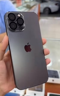 جهاز آيفون 13 بروماكس. جهاز نضافه فول جهاز فقط بس مرفوعه بطاريه بطاريت...