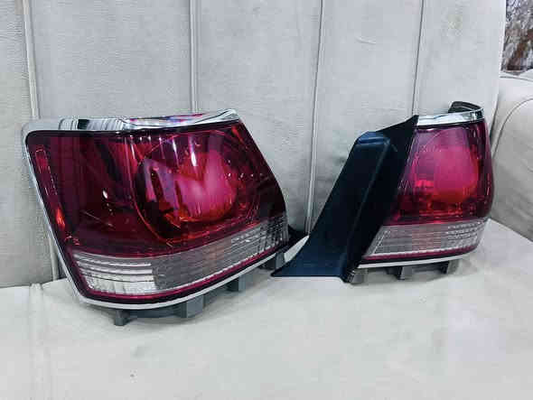 سلام عليكم تخم بك لايت ابو عيون شرط زيرو مال حاويه لا فطر ولا سوود ولا قاعده برغي طاكه اوشرط اگلوب البگ ثلجي ❄️ أجه بي بلادي هوه والاشاير زنون بلادي للبيع ٣٠٠اوبيهن مجال ***********الشراي اتصل بيك خير اوتدلل
