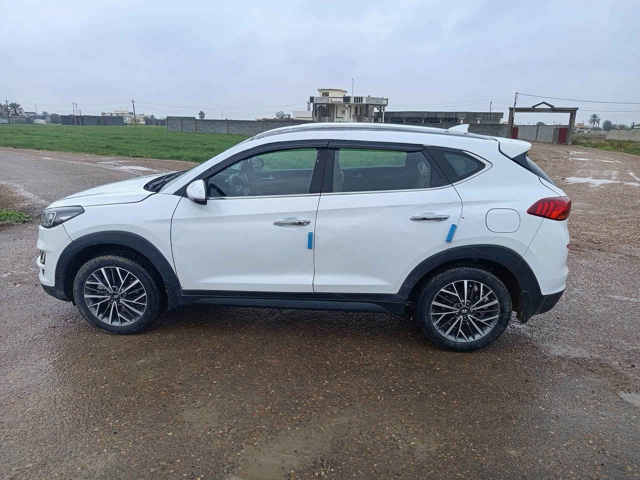 السلام عليكم توسان2019 محرك2000خليجي فول مواصفات ما عدا البانوراما دخول ذكي تحكم ستيرن ثلاث أنماط سرعه مري شفط حساسات  السياره تعرضت إلى جفيه ومصلحه بس تصليحها مو مضبوط محرك وكير مكفول تبريد ثلج السياره أبيعها علا وضعها السعر 130$ وبيها مجال بسيط مكاني بغداد مشاهده 
***********
