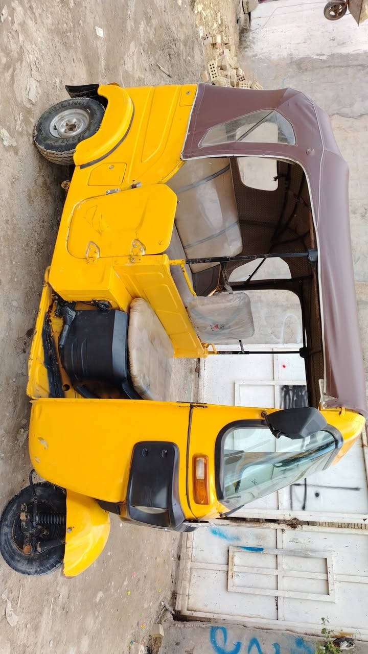 سلام عليكم
تكتك مديل 21 رقم انكليزي بأسمي  ثاني يوم احولك
تنكر سويج وتطلع على باب الله مكاني حي البتول 
السعر 6500 ملايين
رقمي ***********
