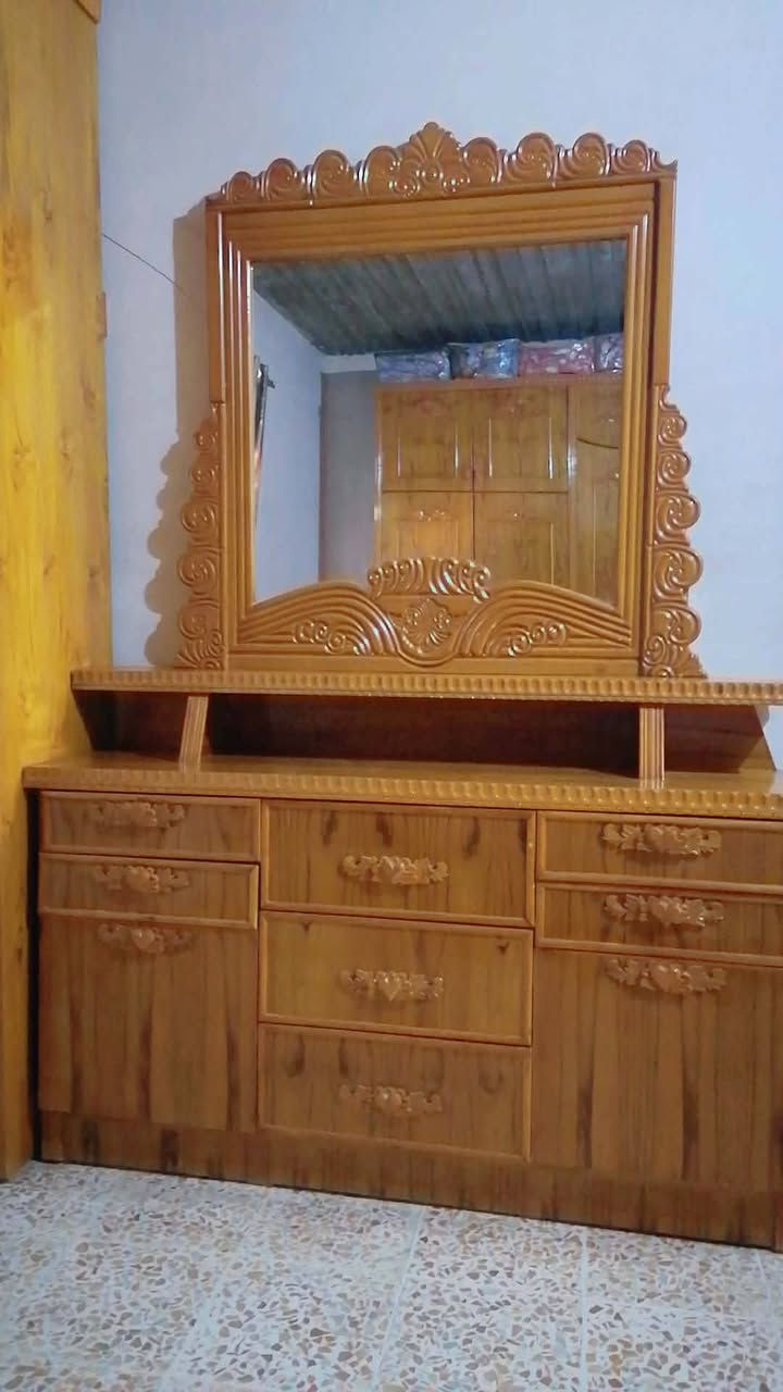 غرفة نوم للبيع مستخدمة سنة نظيفة شرط الخشب درجة اولى تأخذها هي والعمر السعر 850 الف وبيها مجال.
للاستفسار أكثر الإتصال على الرقم ‏‪***********‬‏
