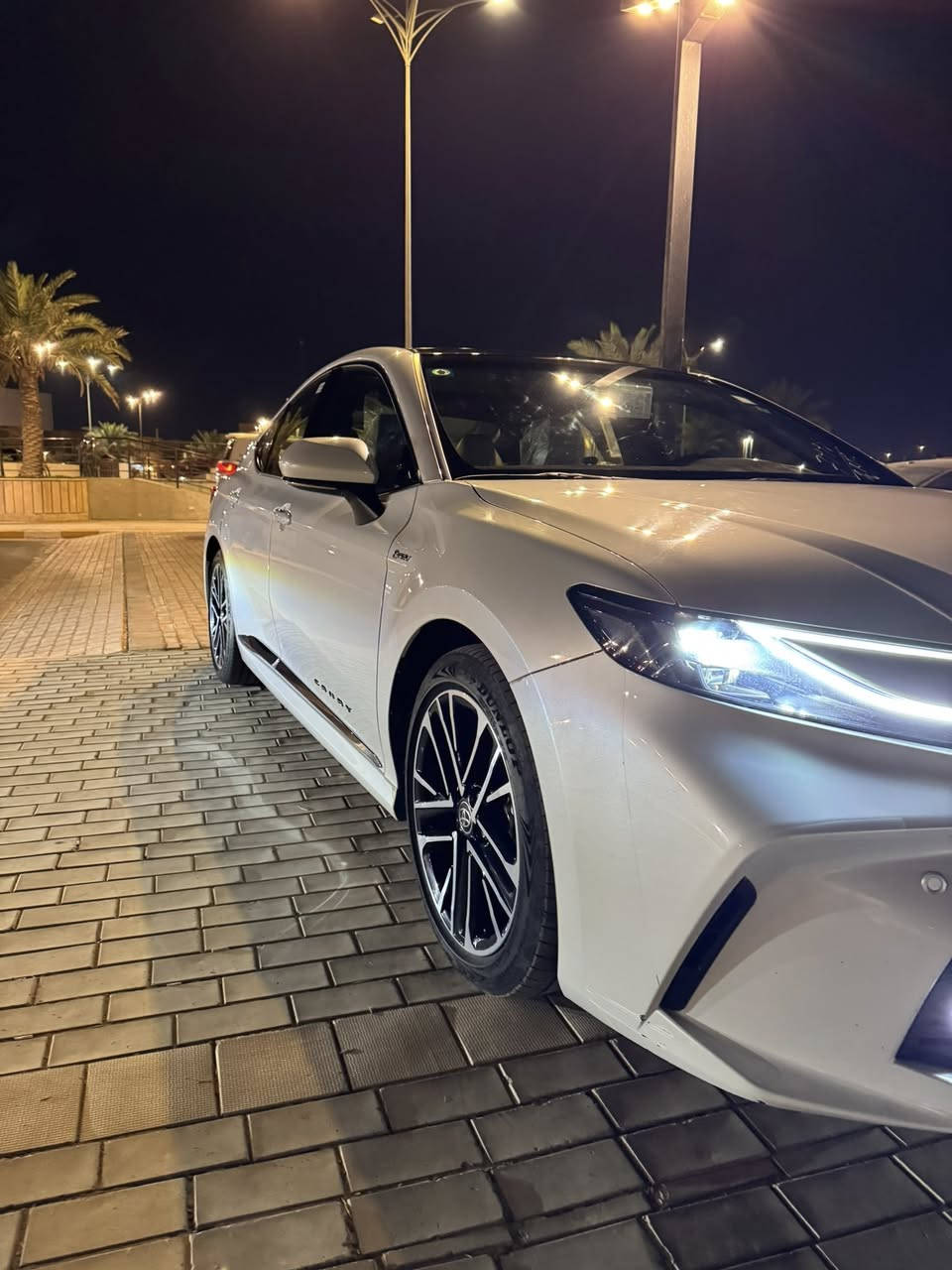 تويوتا كامري 2025 LE هايبرد – وكالة عبد اللطيف جميل
2025 Toyota Camry LE Hybrid
2025موديل 
هايبرد 
وكالة عبد اللطيف جميل
صناعة يابانية ١٠٠٪؜
المسافة المقطوعة 55 الف 
• شاشة وسطية كبيرة تدعم أبل كاربلاي وأندرويد أوتو
• نظام هايبرد اقتصادي (بنزين + كهرباء) باستهلاك وقود قليل
• دخول وتشغيل بصمة
• كراسي مخمل مريحة مع تعديل كهربائي للسائق
محرك ٢٥٠٠
انارة داخلية
بانوراما
بردة كهرباء
حساس امامي خلفي
كامرة
شاحن وايرلس
مقاعد كهربائية
لايت زينون
بك لايت LED
سبايدر اصلي
ويل ١٩
رقم بغداد
📍 صلاح الدين  / تكريت
السعر المطلوب 275 
رقم الهاتف ***********
