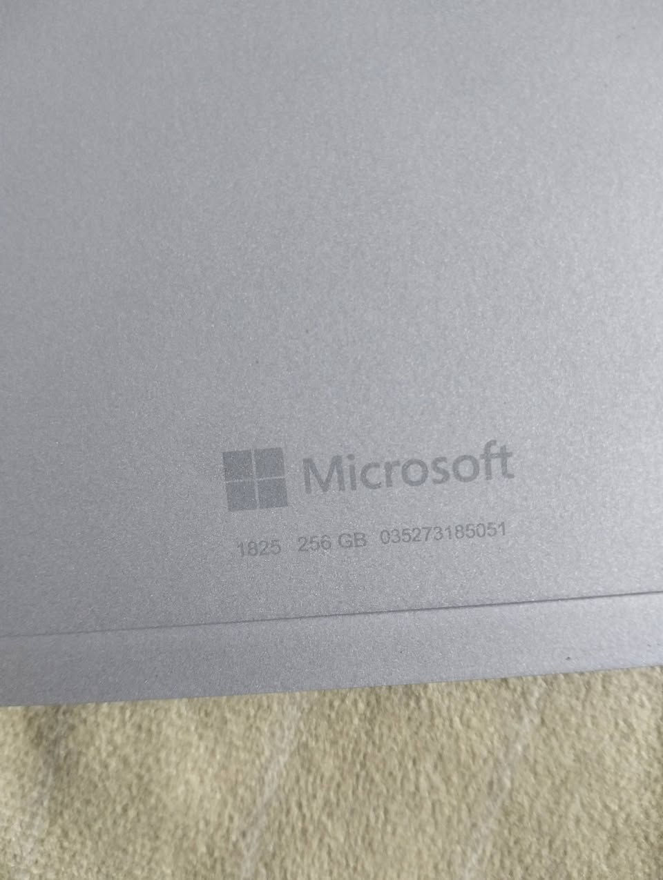 ايباد مايكرو سوفت ٥ ذاكره ٢٥٦ العب ببجي ٩٠ فريم جهاز يخبل جبته للدراسه وهسه مالي واهس بي مخليه للببجي الي سعره ٢٢٥ وبي مجال اتصل وسهله عيوني الك تحب مرواس ***********
