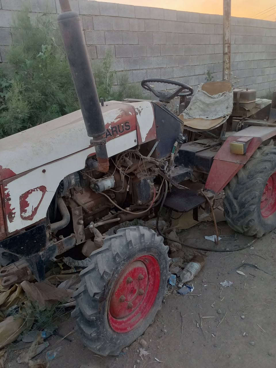 السلام عليكم للبيع دلكتر بلاروس سعرها مليونين وبيها مجال المكان صلاح دين
***********
