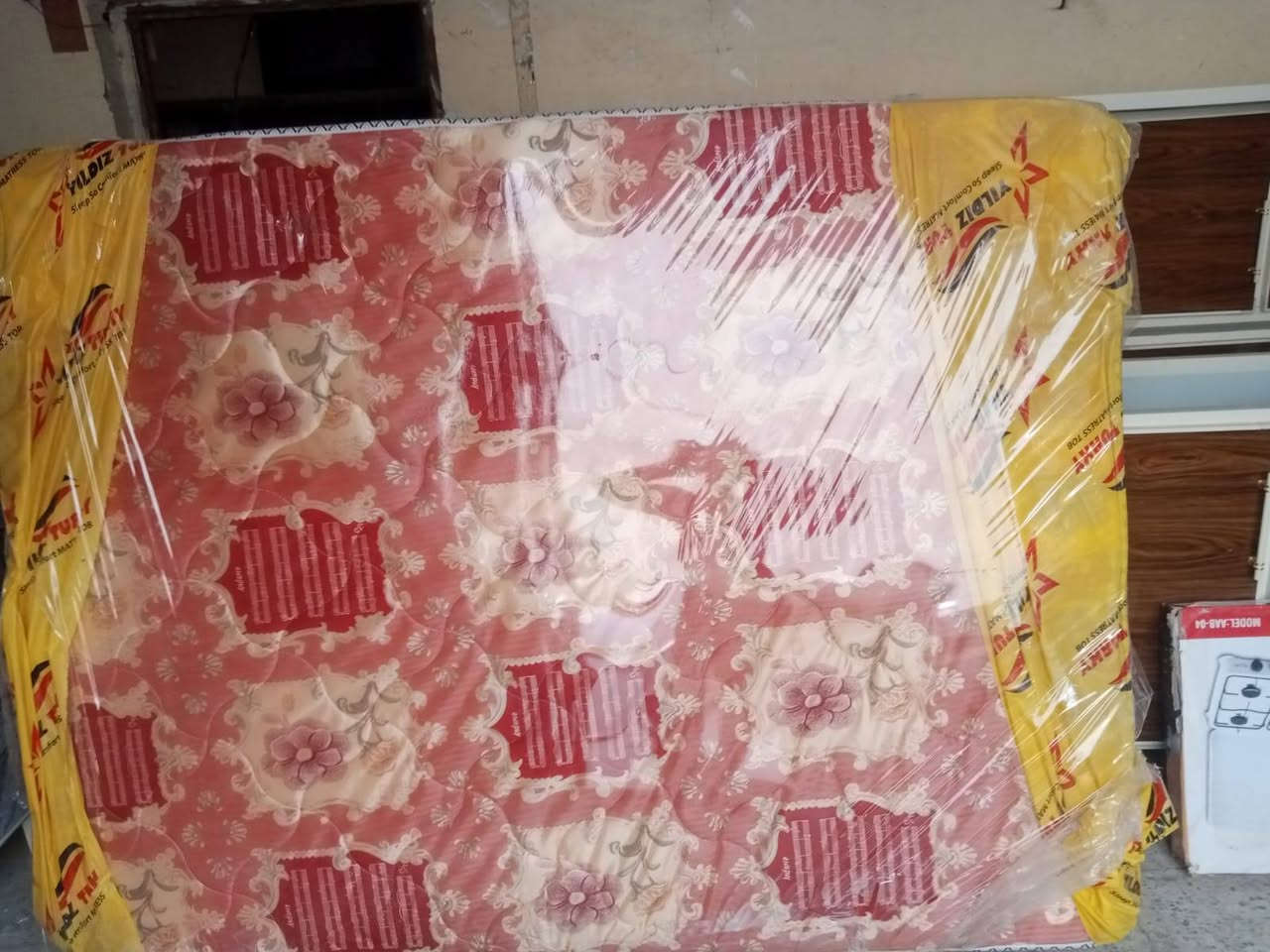 ثلاجه جديده ٢٠٠ مبرده ٧٥ دوشك جديد ١٢٥ طباخ ٢٥


**إذا كنت صاحب هذا الإعلان وتريد حذفه لأي سبب، رجاءا أرسل رسالة إلى الدعم الفني**
