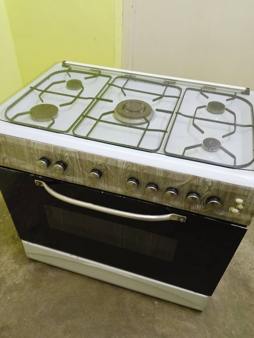 السلام عليكم ورحمة الله وبركاتة
طباخ تركي للبيع نظيف كامل السعر 80الف كركوك حي العسكري رقم الموبايل واتساب***********
